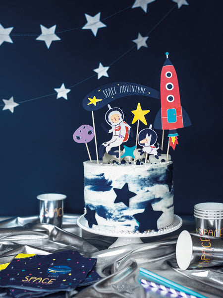 gimtadienio torto kekskukų papuošimai kosmoso tema