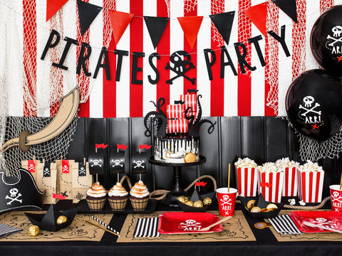 gimtadienio torto kekskukų papuošimai piratų tema
