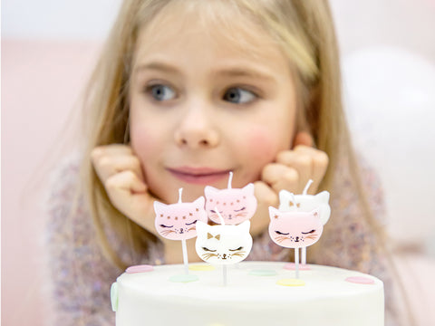 gimtadieno torto žvakutės žvakės katinėliai katinas