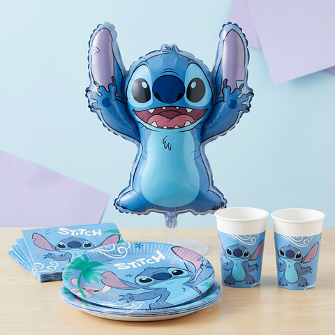 „Stičo (Stitch) gimtadienio atributika: folinis balionas, popierinės lėkštės, puodeliai ir servetėlės.“
