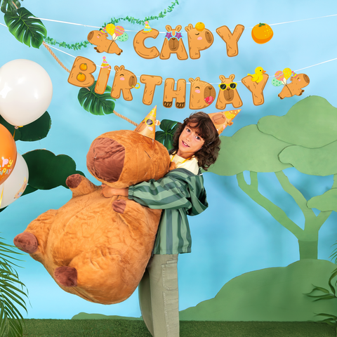 Capy Birthday girlianda su kapibaromis, balionais ir apelsinais