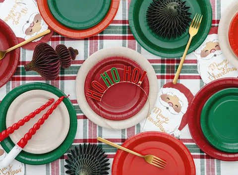 gimtadienio dekoracijos vienkartiniai indai ivairiu spalvu kremines lekstutes vakarelis spalvu tema