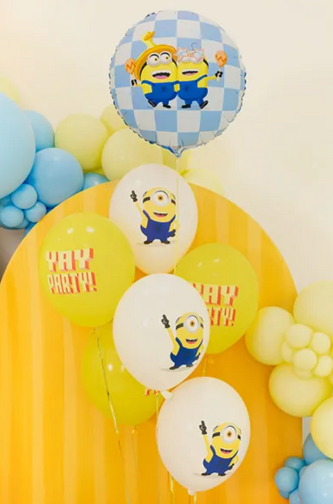 Geltoni ir balti Minions tematikos balionai
Balionai su Minions personažais vaikų gimtadieniui