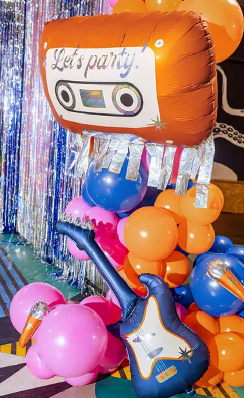 Folinis kasetės balionas su holografinėmis detalėmis ir kutais
Let's Party kasetės balionas retro vakarėliui