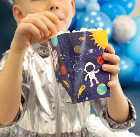 kosmoso tema dezutes spragesiams popkornams popkornu dezutes gimtadieniui dekoracijos 